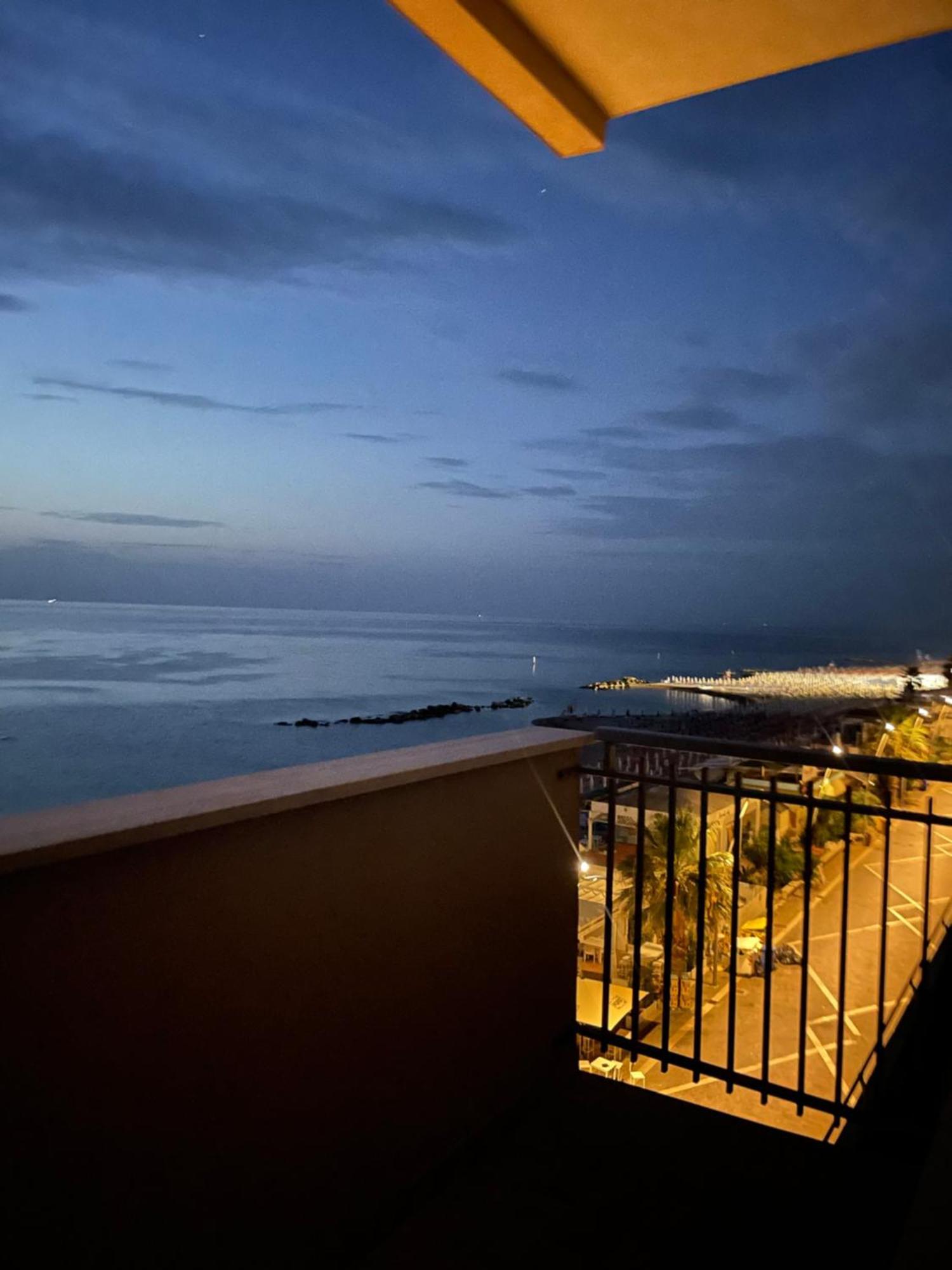 Appartamento Il Balcone Sul Mare Porto Recanati Esterno foto